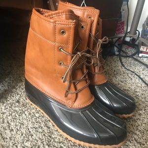 Some brand new The Original Duck Boot Brand